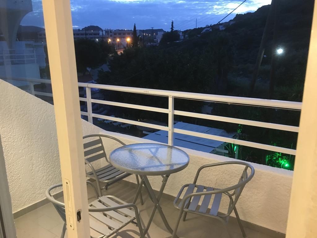 阿尼卡一室公寓酒店 法里拉基 外观 照片